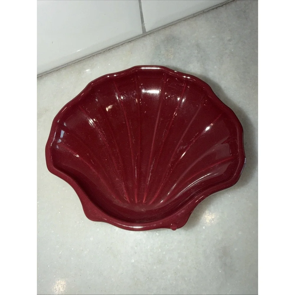 Vtg Ceramic Shell Burgundy Dish  Pfaltzgraff  Soap With Matching Water Cup GW992